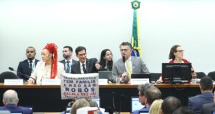 ém, em mais uma manobra, o presidente da Câmara, Hugo Motta (Republicanos-PB), v