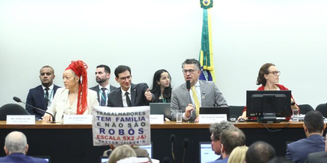 ém, em mais uma manobra, o presidente da Câmara, Hugo Motta (Republicanos-PB), v