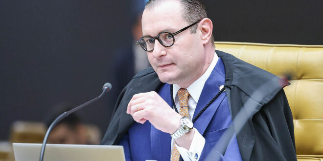 participação no esquema. No STF, Zanin é relator dos processos sobre a venda de