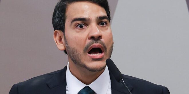 que ele não foi derrotado por incompetência jurídica. É um dos melhores advogado